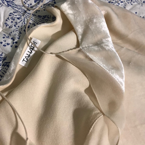 Tahari Dresses & Skirts - ⭐️ TAHARI 100% silk vintage velvet slip dress